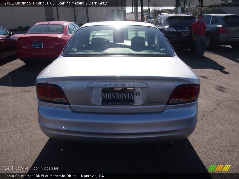 Sterling Metallic / Dark Gray 2001 Oldsmobile Intrigue GL