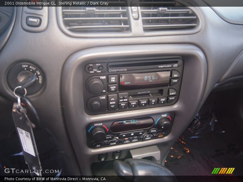 Sterling Metallic / Dark Gray 2001 Oldsmobile Intrigue GL