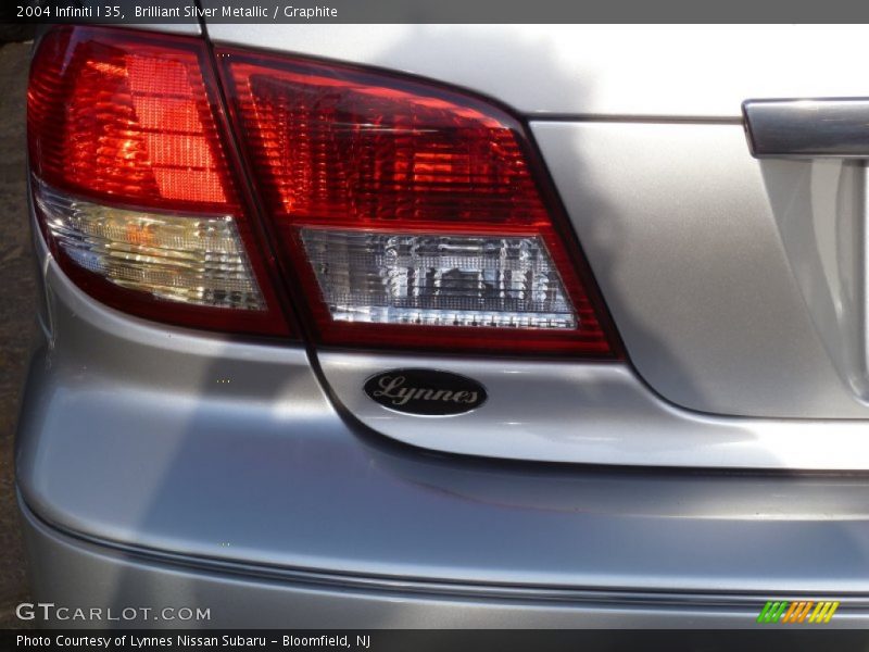 Brilliant Silver Metallic / Graphite 2004 Infiniti I 35