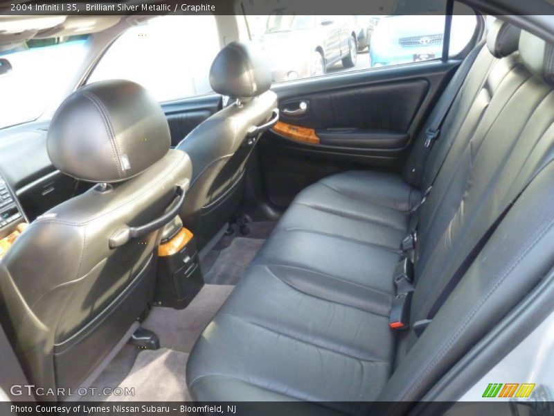 Brilliant Silver Metallic / Graphite 2004 Infiniti I 35