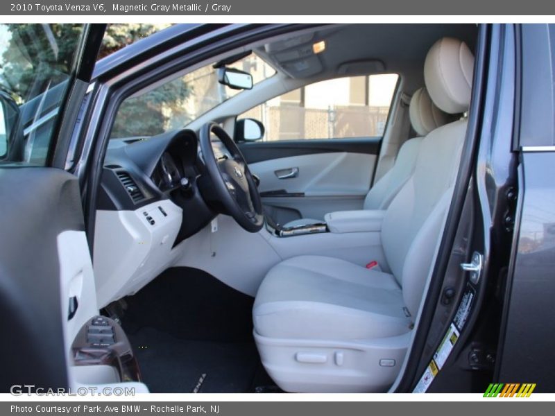 Magnetic Gray Metallic / Gray 2010 Toyota Venza V6