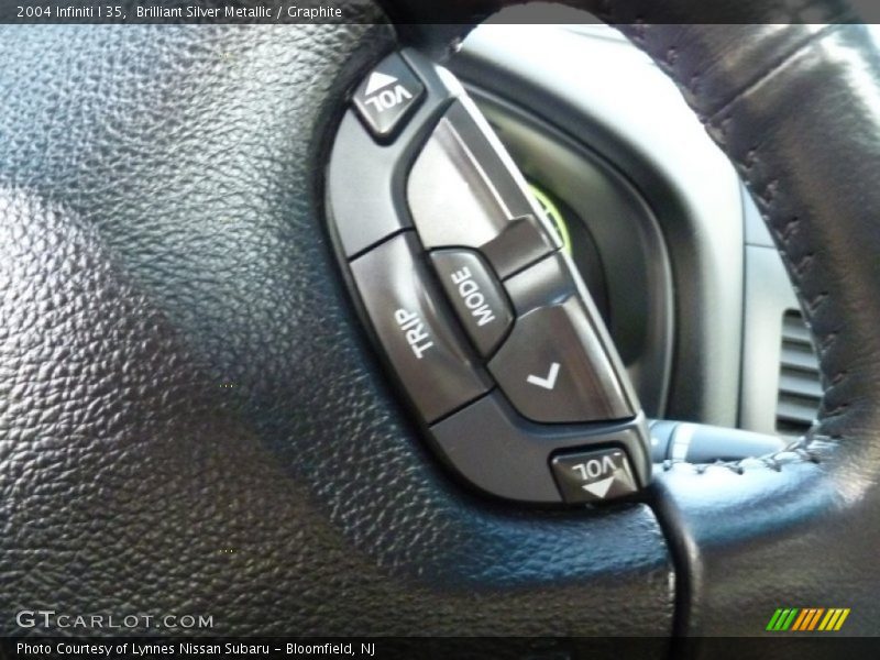 Brilliant Silver Metallic / Graphite 2004 Infiniti I 35