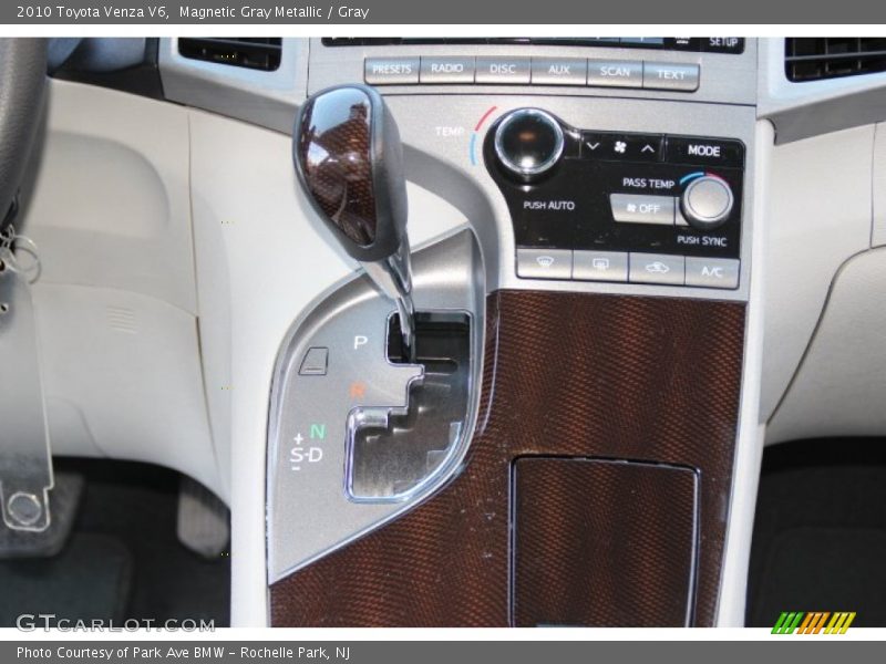  2010 Venza V6 6 Speed Automatic Shifter