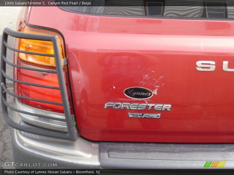 Canyon Red Pearl / Beige 1999 Subaru Forester S