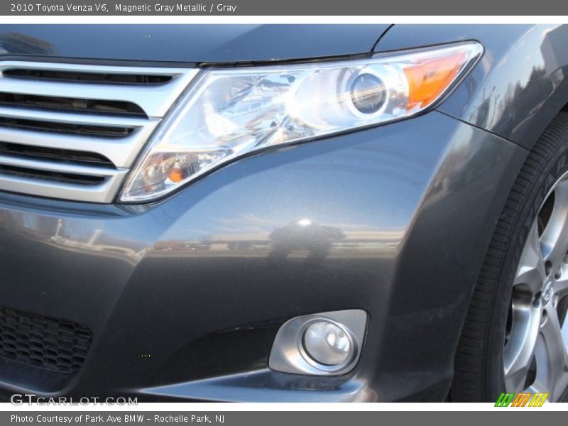 Magnetic Gray Metallic / Gray 2010 Toyota Venza V6