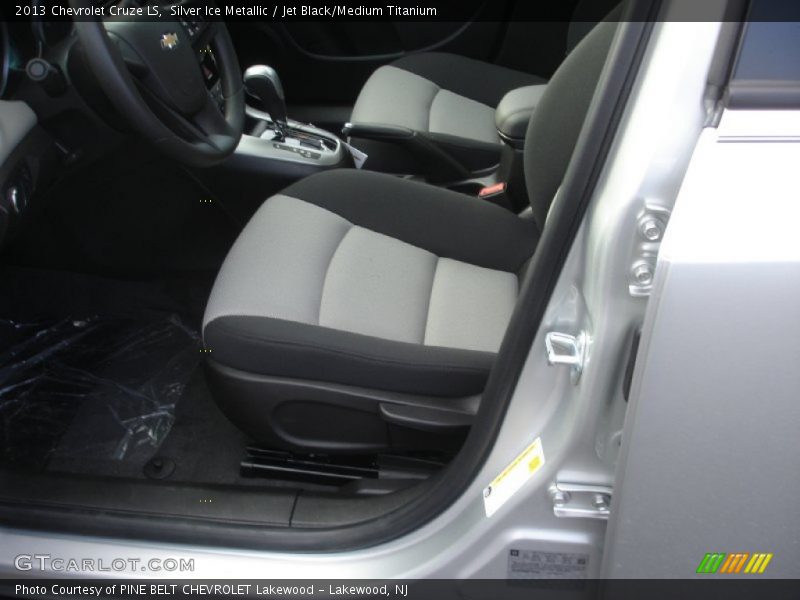 Silver Ice Metallic / Jet Black/Medium Titanium 2013 Chevrolet Cruze LS