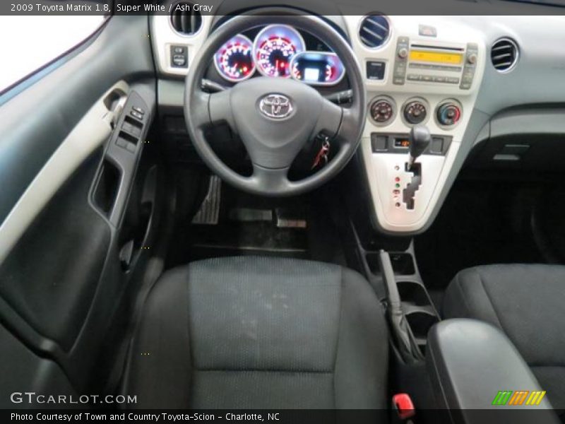 Super White / Ash Gray 2009 Toyota Matrix 1.8