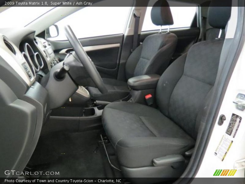Super White / Ash Gray 2009 Toyota Matrix 1.8