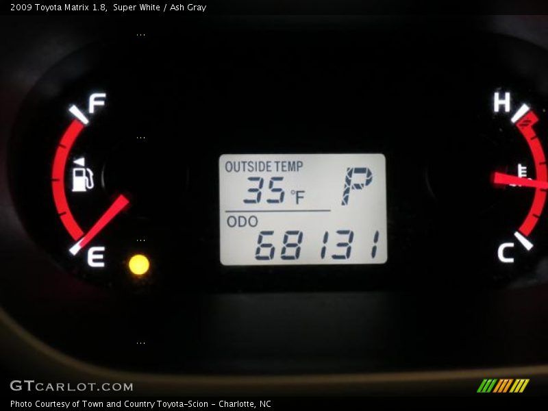 Super White / Ash Gray 2009 Toyota Matrix 1.8