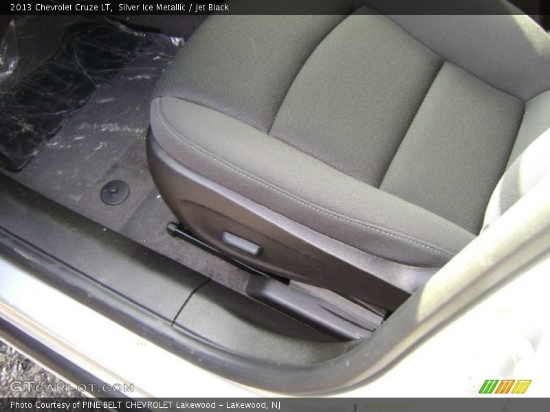 Silver Ice Metallic / Jet Black 2013 Chevrolet Cruze LT