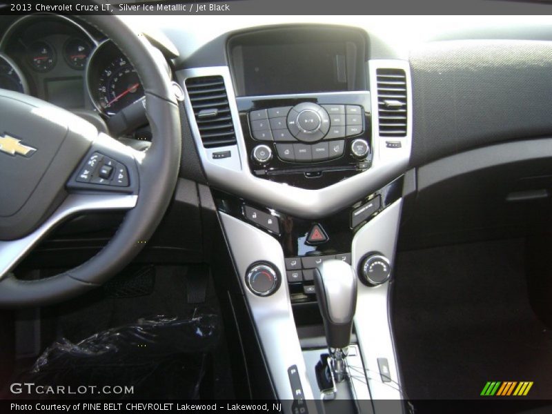 Silver Ice Metallic / Jet Black 2013 Chevrolet Cruze LT