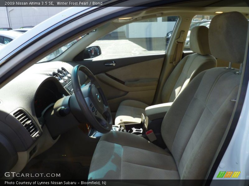 Winter Frost Pearl / Blond 2009 Nissan Altima 3.5 SE