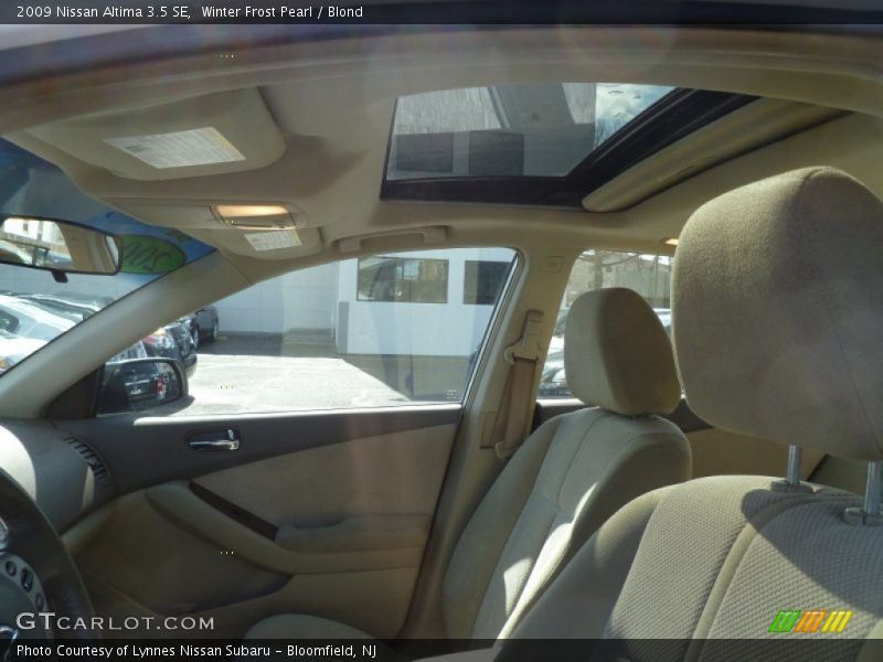 Winter Frost Pearl / Blond 2009 Nissan Altima 3.5 SE