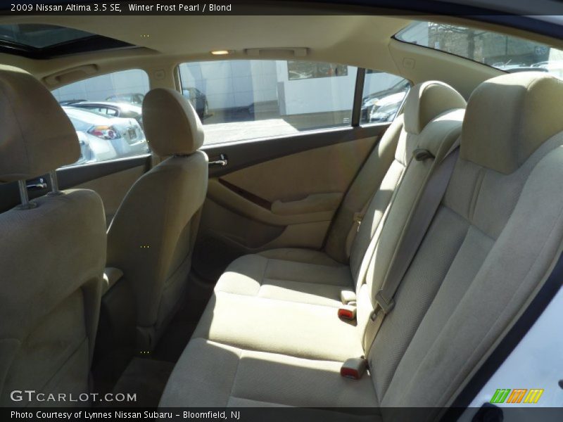 Winter Frost Pearl / Blond 2009 Nissan Altima 3.5 SE
