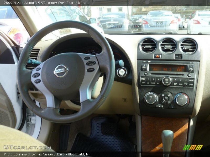 Winter Frost Pearl / Blond 2009 Nissan Altima 3.5 SE
