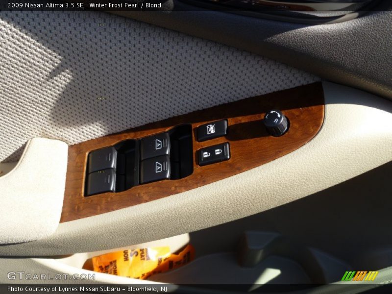 Winter Frost Pearl / Blond 2009 Nissan Altima 3.5 SE
