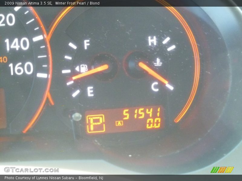 Winter Frost Pearl / Blond 2009 Nissan Altima 3.5 SE
