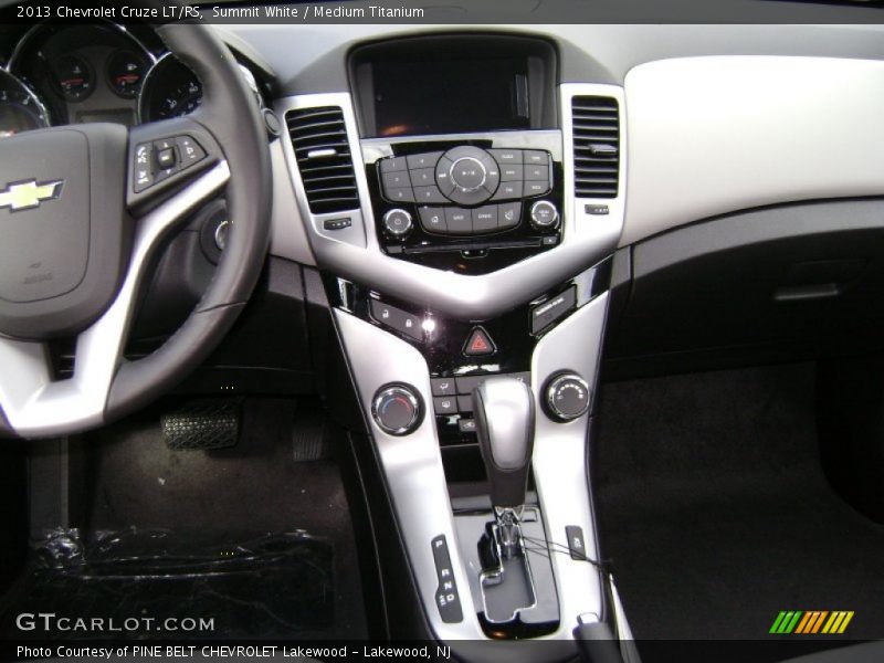 Summit White / Medium Titanium 2013 Chevrolet Cruze LT/RS