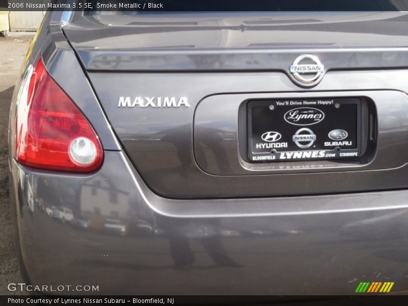 Smoke Metallic / Black 2006 Nissan Maxima 3.5 SE