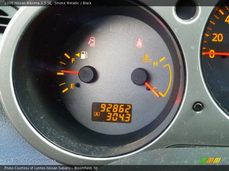 Smoke Metallic / Black 2006 Nissan Maxima 3.5 SE