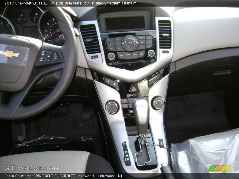 Atlantis Blue Metallic / Jet Black/Medium Titanium 2013 Chevrolet Cruze LS