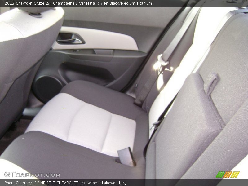 Champagne Silver Metallic / Jet Black/Medium Titanium 2013 Chevrolet Cruze LS