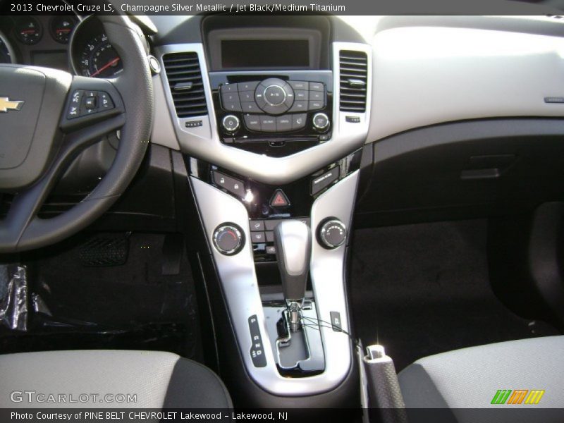 Champagne Silver Metallic / Jet Black/Medium Titanium 2013 Chevrolet Cruze LS