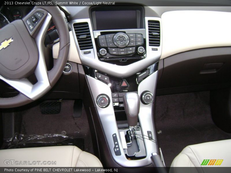 Summit White / Cocoa/Light Neutral 2013 Chevrolet Cruze LT/RS