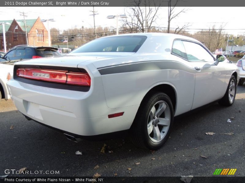 Bright White / Dark Slate Gray 2011 Dodge Challenger SE