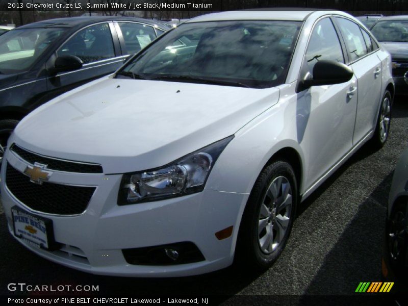 Summit White / Jet Black/Medium Titanium 2013 Chevrolet Cruze LS