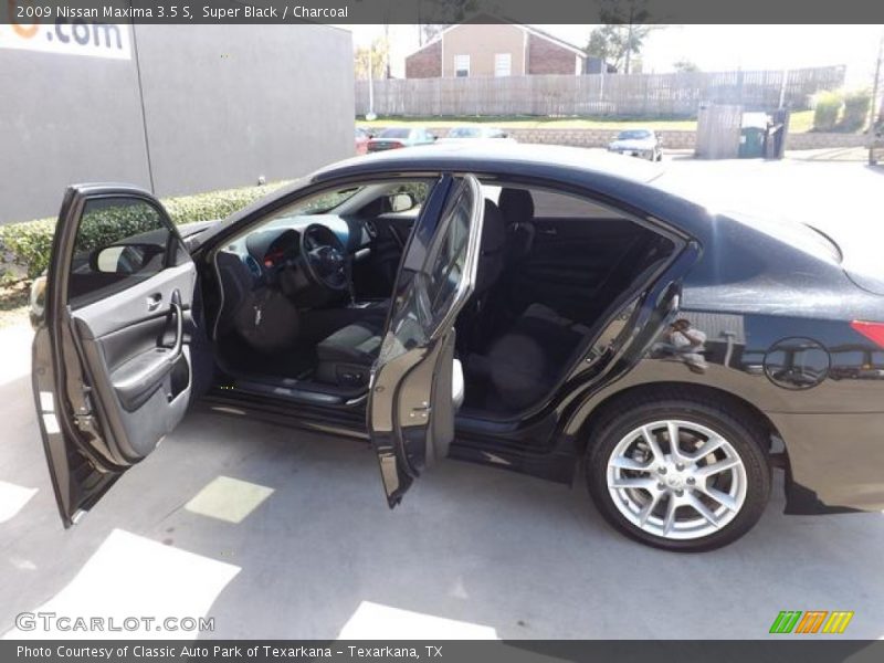 Super Black / Charcoal 2009 Nissan Maxima 3.5 S