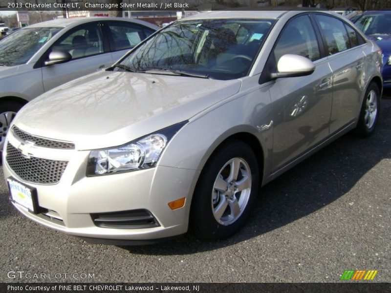 Champagne Silver Metallic / Jet Black 2013 Chevrolet Cruze LT