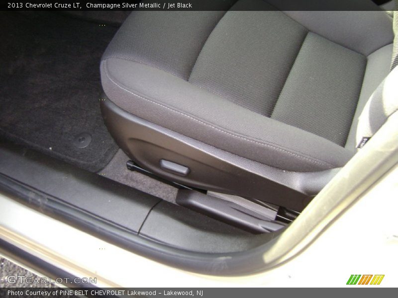 Champagne Silver Metallic / Jet Black 2013 Chevrolet Cruze LT
