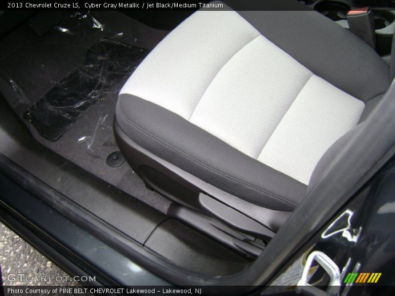 Cyber Gray Metallic / Jet Black/Medium Titanium 2013 Chevrolet Cruze LS