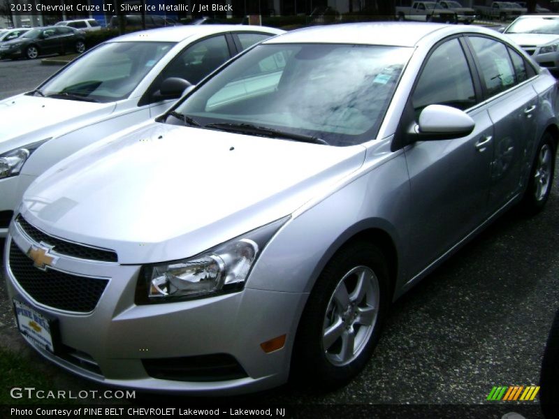 Silver Ice Metallic / Jet Black 2013 Chevrolet Cruze LT