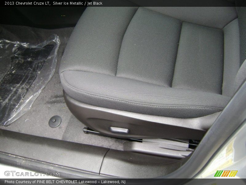 Silver Ice Metallic / Jet Black 2013 Chevrolet Cruze LT