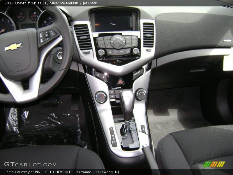 Silver Ice Metallic / Jet Black 2013 Chevrolet Cruze LT