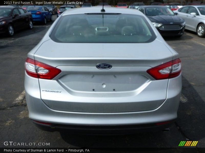 Ingot Silver Metallic / Earth Gray 2013 Ford Fusion S