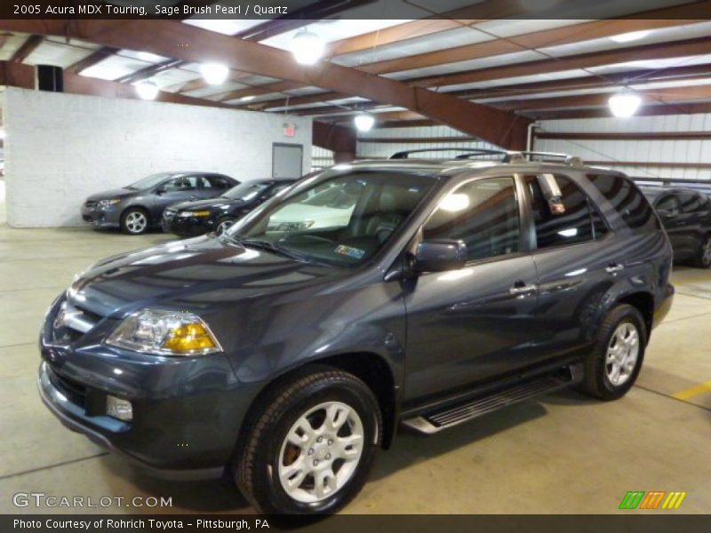 Front 3/4 View of 2005 MDX Touring