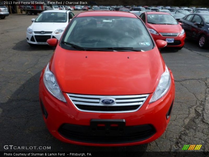 Race Red / Charcoal Black 2013 Ford Fiesta SE Sedan