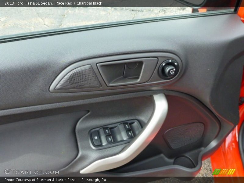 Race Red / Charcoal Black 2013 Ford Fiesta SE Sedan