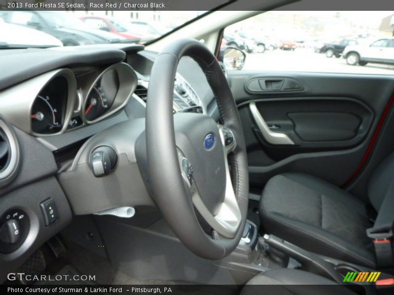 Race Red / Charcoal Black 2013 Ford Fiesta SE Sedan