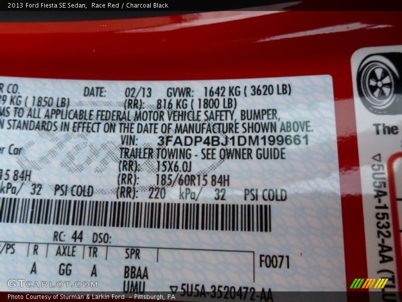 Race Red / Charcoal Black 2013 Ford Fiesta SE Sedan