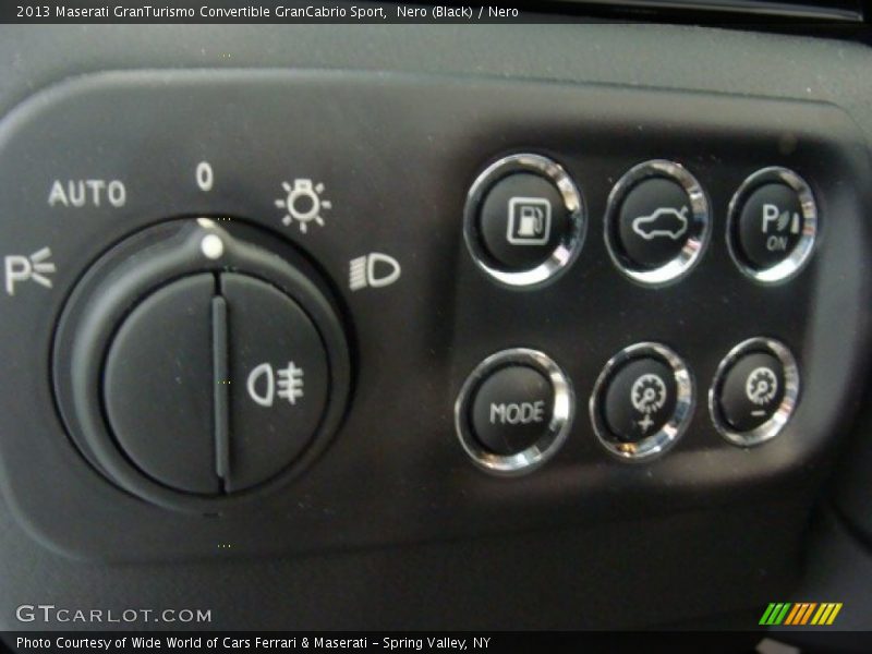 Nero (Black) / Nero 2013 Maserati GranTurismo Convertible GranCabrio Sport