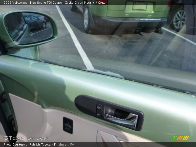 Gecko Green Metallic / Cream 2006 Volkswagen New Beetle TDI Coupe