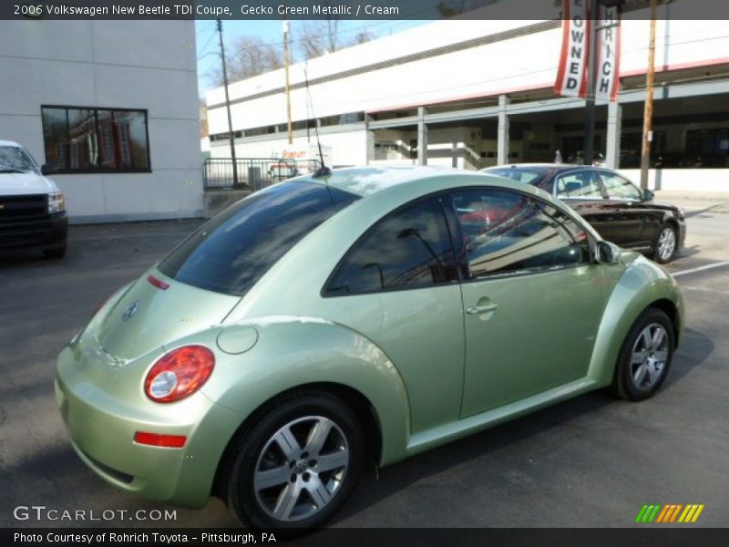 Gecko Green Metallic / Cream 2006 Volkswagen New Beetle TDI Coupe
