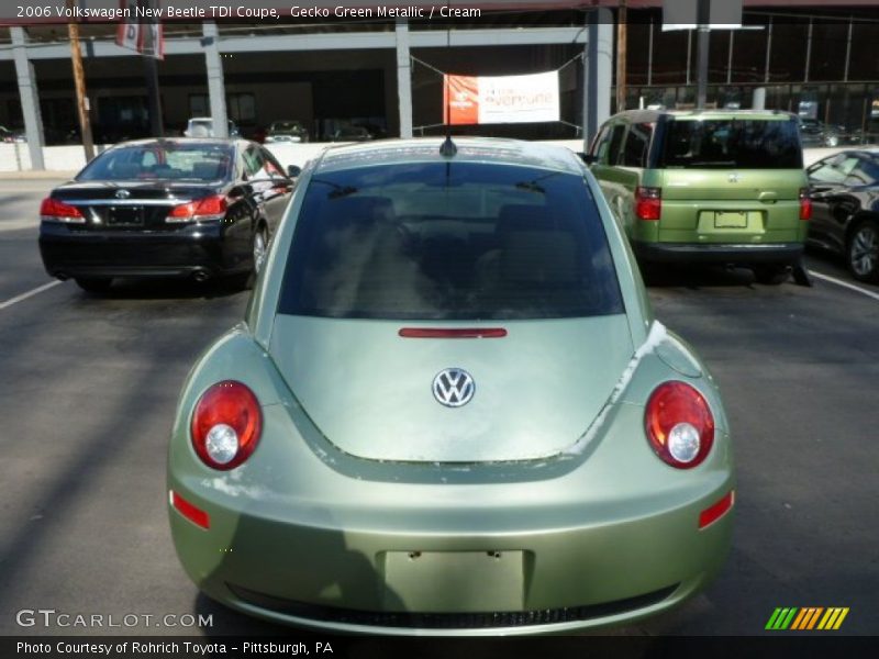 Gecko Green Metallic / Cream 2006 Volkswagen New Beetle TDI Coupe
