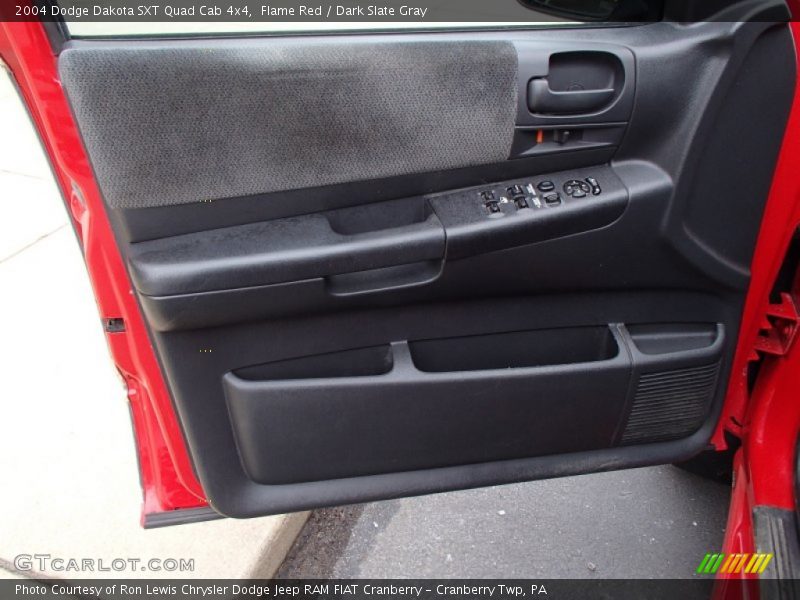 Flame Red / Dark Slate Gray 2004 Dodge Dakota SXT Quad Cab 4x4