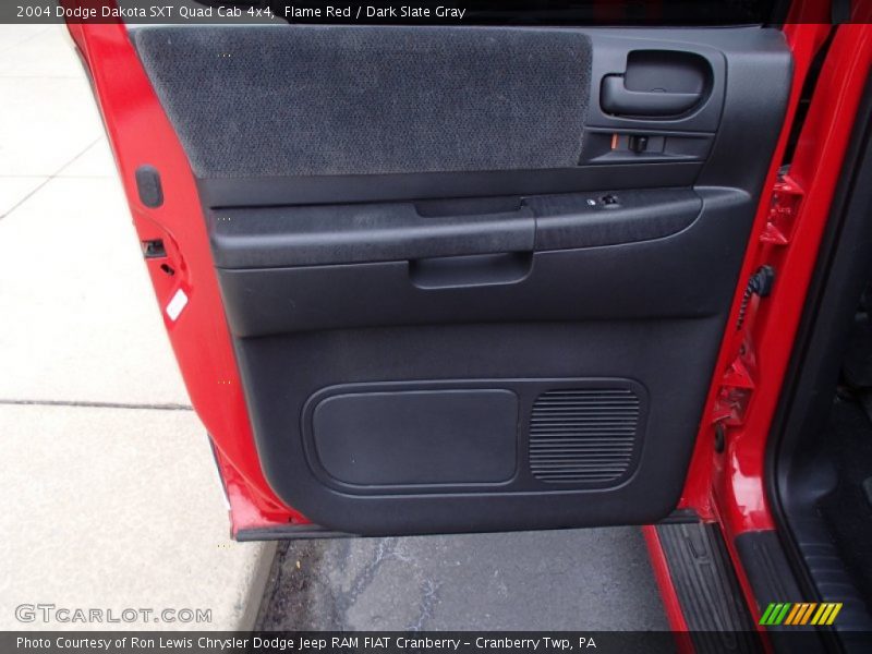 Flame Red / Dark Slate Gray 2004 Dodge Dakota SXT Quad Cab 4x4