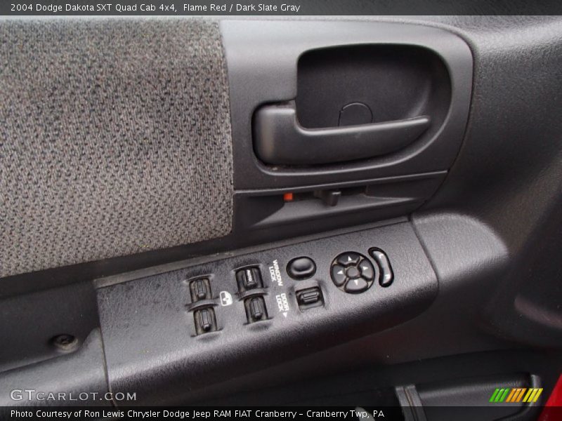 Flame Red / Dark Slate Gray 2004 Dodge Dakota SXT Quad Cab 4x4